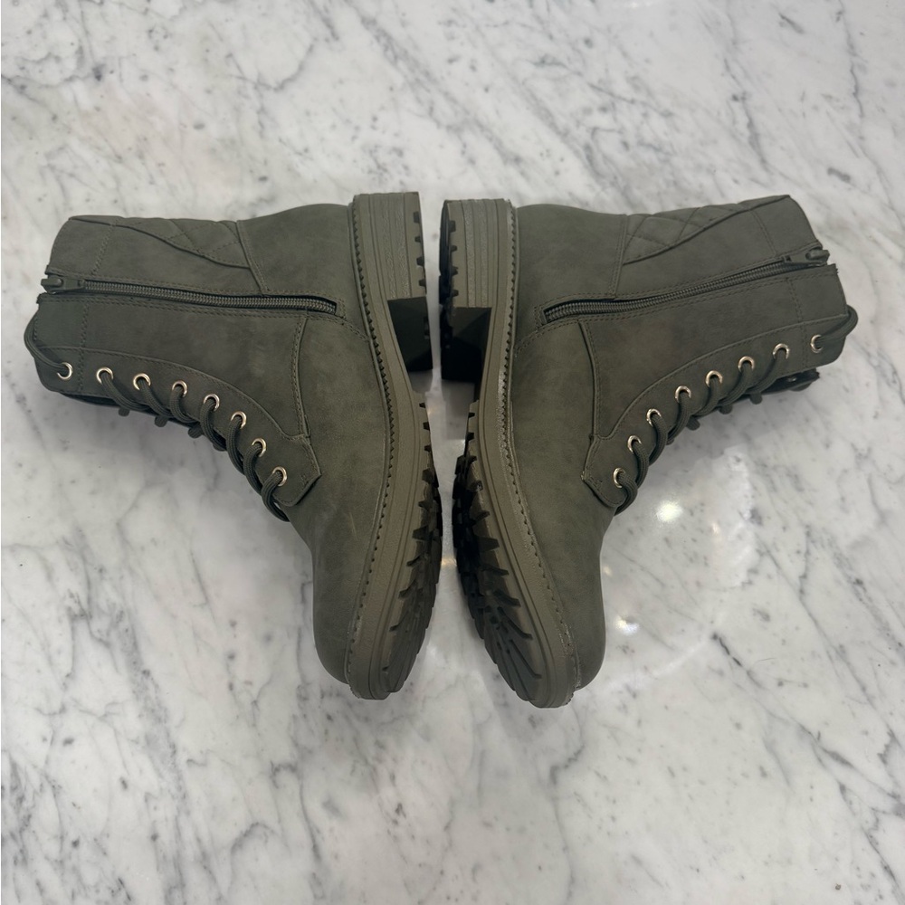EXCELLENT GBG Los Angeles Olive Green Women's Lace Up Combat Boots Size 9.5 - Picture 3 of 9